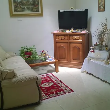 לינה וארוחת בוקר Marghi E Carol *